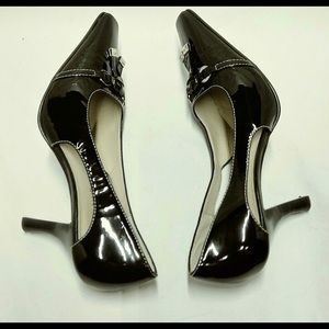 Adorable black heels